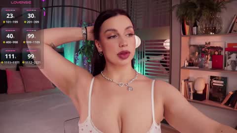 Luna  next streams Mon Fri Sat Sun 8pm-5am gmt0 online show from 01.14.25