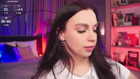 Luna  next streams Mon Fri Sat Sun 8pm-5am gmt0 online show from 02.02.25