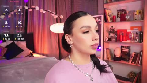 Luna  next streams Mon Fri Sat Sun 8pm-5am gmt0 online show from 03.04.25