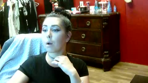 Snapshot of lunanoctis8 chatting on 06.14.26 Eva online show from 06.14.26