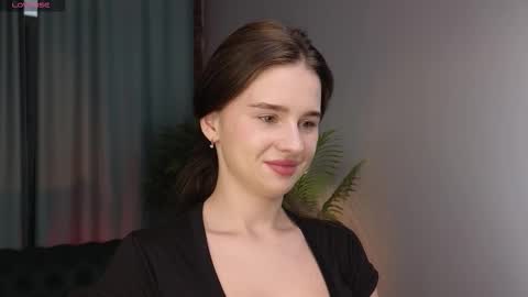 Snapshot of lunaolivia_ chatting on 09.22.25 lunaolivia_ online show from 09.22.25