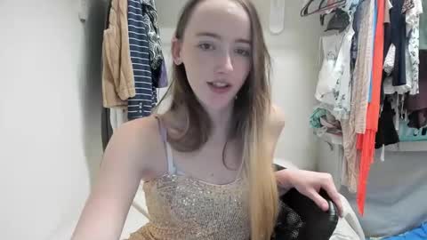 lunapixie2020 online show from 12.27.24