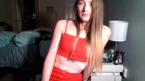 lunapixie2020 online show from 02.26.25