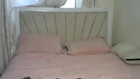 Snapshot of lunar_chocolate000 chatting on 02.19.26 Smiley online show from 02.19.26