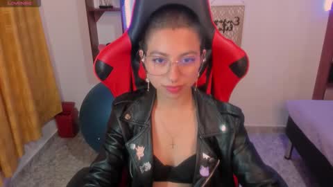 Snapshot of lunarichy chatting on 10.14.25 lunarichy online show from 10.14.25