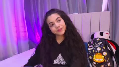 Snapshot of lunariddle_ chatting on 02.02.25 Luna online show from 02.02.25