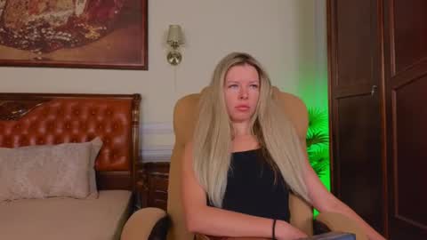 Luna Rishi online show from 06.22.26