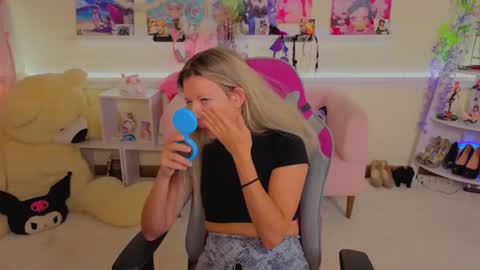 Luna Rishi online show from 07.23.26