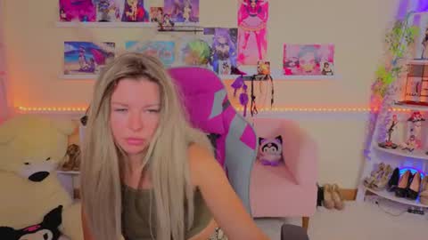 Luna Rishi online show from 07.25.26