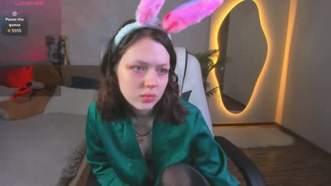 Lily online show from 04.05.26
