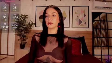 Luna Ruso  online show from 10.31.25