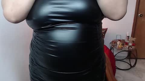 Snapshot of lunasxxcandy chatting on 02.12.25 kata online show from 02.12.25