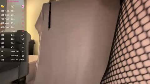 Snapshot of lunaveil_ chatting on 05.26.26 Lunaveil online show from 05.26.26