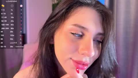 Snapshot of lunawho chatting on 03.08.26 Luna online show from 03.08.26