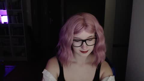 Snapshot of lunaxcherry chatting on 03.23.26 LunaXcherry online show from 03.23.26