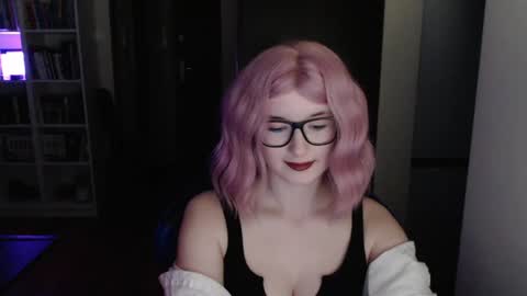 Snapshot of lunaxcherry chatting on 03.24.26 LunaXcherry online show from 03.24.26