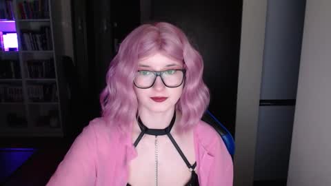 Snapshot of lunaxcherry chatting on 03.25.26 LunaXcherry online show from 03.25.26