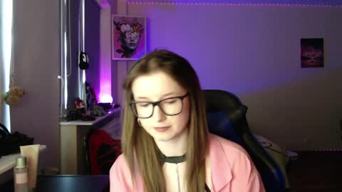 Snapshot of lunaxcherry chatting on 04.07.26 LunaXcherry online show from 04.07.26