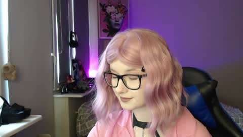Snapshot of lunaxcherry chatting on 04.08.26 LunaXcherry online show from 04.08.26