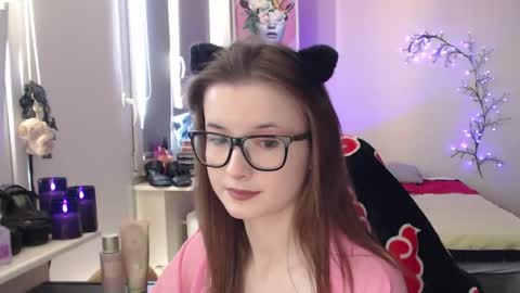 Snapshot of lunaxcherry chatting on 05.02.26 LunaXcherry online show from 05.02.26