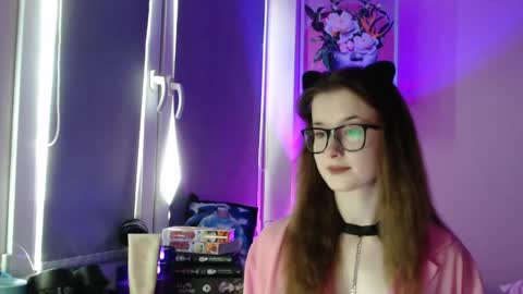 Snapshot of lunaxcherry chatting on 05.20.26 LunaXcherry online show from 05.20.26