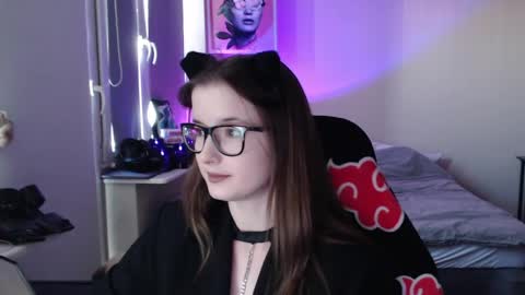 Snapshot of lunaxcherry chatting on 05.27.26 LunaXcherry online show from 05.27.26