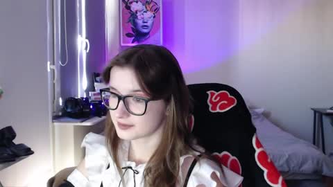 Snapshot of lunaxcherry chatting on 05.28.26 LunaXcherry online show from 05.28.26