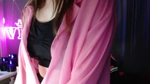 Snapshot of lunaxcherry chatting on 06.17.26 LunaXcherry online show from 06.17.26