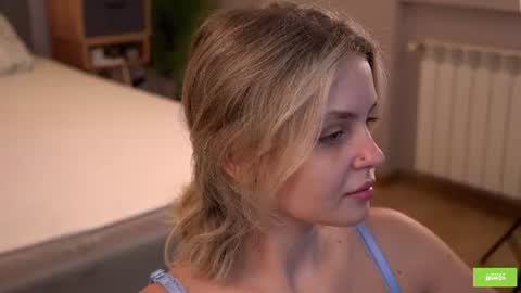 Snapshot of lunea_evienne_ chatting on 07.31.26 Evi online show from 07.31.26