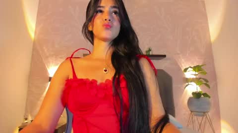 L U N A  online show from 04.30.26