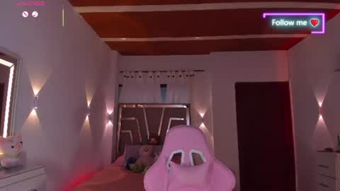 Snapshot of lunna_roosee chatting on 07.27.26 LUNA ROSE online show from 07.27.26
