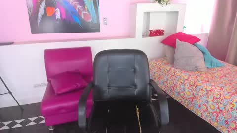 LunoxLili online show from 01.15.25