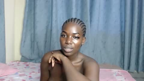 luo_queen online show from 10.27.25