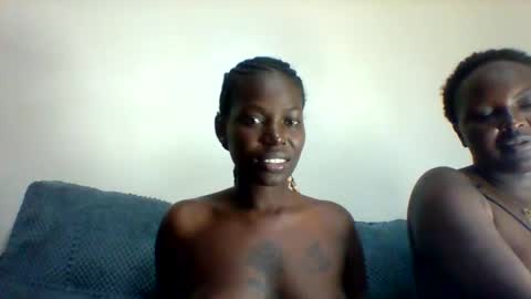 Snapshot of luo_queen chatting on 03.18.26 luo_queen online show from 03.18.26