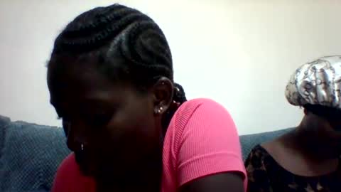 Snapshot of luo_queen chatting on 03.23.26 luo_queen online show from 03.23.26