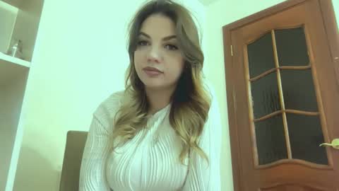 Snapshot of lupearredla chatting on 02.09.26 Anna online show from 02.09.26