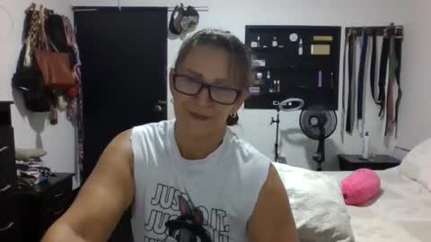 Lupita online show from 02.06.26