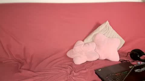 Snapshot of luros_modasy chatting on 02.05.25 Luros Modasy online show from 02.05.25