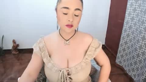 PAULINA online show from 11.26.25