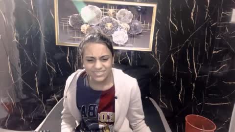 luscious_lexy online show from 08.04.26
