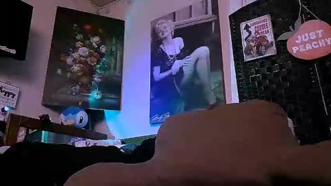 Snapshot of lusciouslibra82 chatting on 11.02.25 .Clarissa. Follow me on Instagram miss buns online show from 11.02.25