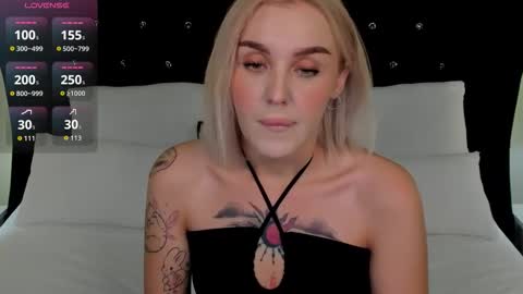 Snapshot of lushcherry chatting on 10.15.25 your sweet Liana online show from 10.15.25