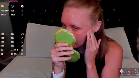 Snapshot of lushcherry chatting on 08.05.26 your sweet Liana online show from 08.05.26