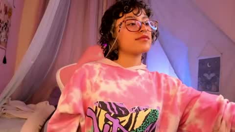 Snapshot of lusiana__ chatting on 06.17.26 Luci online show from 06.17.26