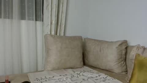 Karly    follow for next broadcast updates kisses online show from 01.31.25