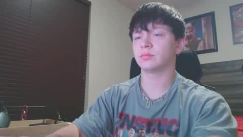 Snapshot of lustfullives chatting on 12.04.24 LustfulLives online show from 12.04.24