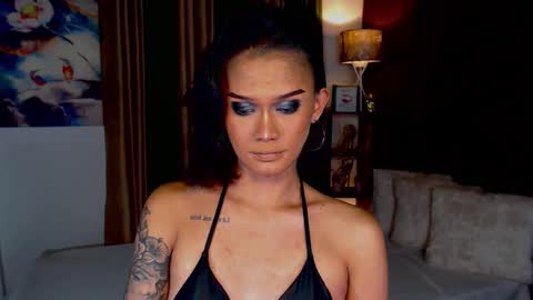 AdriannaFowks online show from 01.21.25