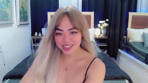 Snapshot of lustfuloffendertrina chatting on 12.22.24 Trina online show from 12.22.24