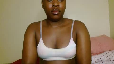 Snapshot of lustrouschoco chatting on 03.15.26 lustrous-choco online show from 03.15.26