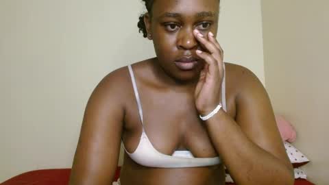 Snapshot of lustrouschoco chatting on 03.19.26 lustrous-choco online show from 03.19.26